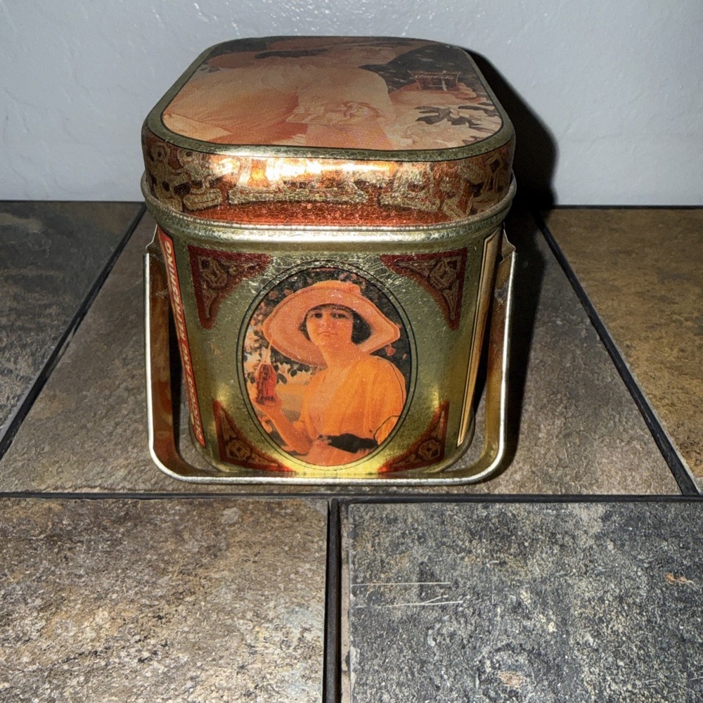 Vintage Coca Cola Tin Box With Lid & Handle Lady Holding Coke In Hand - Picture 4 of 5